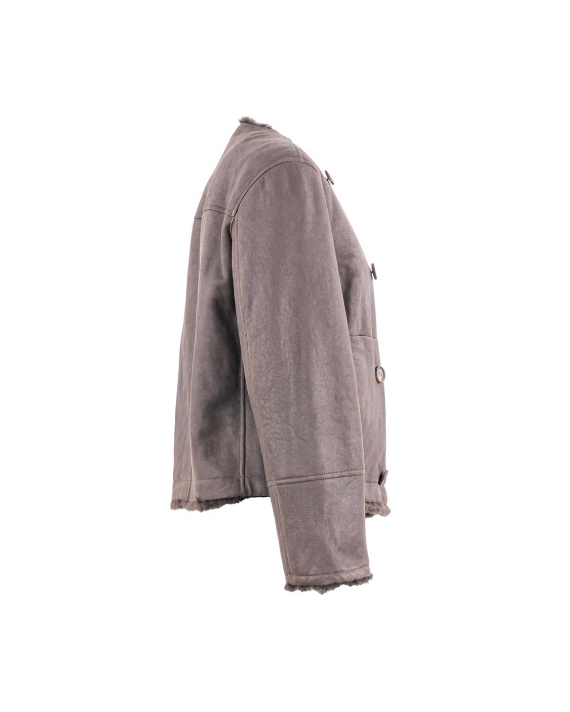 shop BRUNELLO CUCINELLI  Montone: Brunello Cucinelli Caban Crop reversibile in shearling Fuzzy.
Chiusura con bottoni in metallo.
Lato interno in pelle.
Due tasche interne.
Tasche basse.
Composizione: 100% Shearling.
Made in Italy.. MPMBP7426-C2390 number 8723786